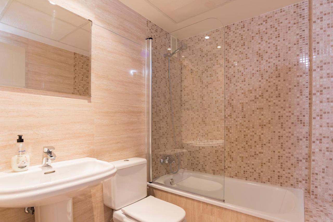 Livemalaga Ventura & Parking Apartman Kültér fotó