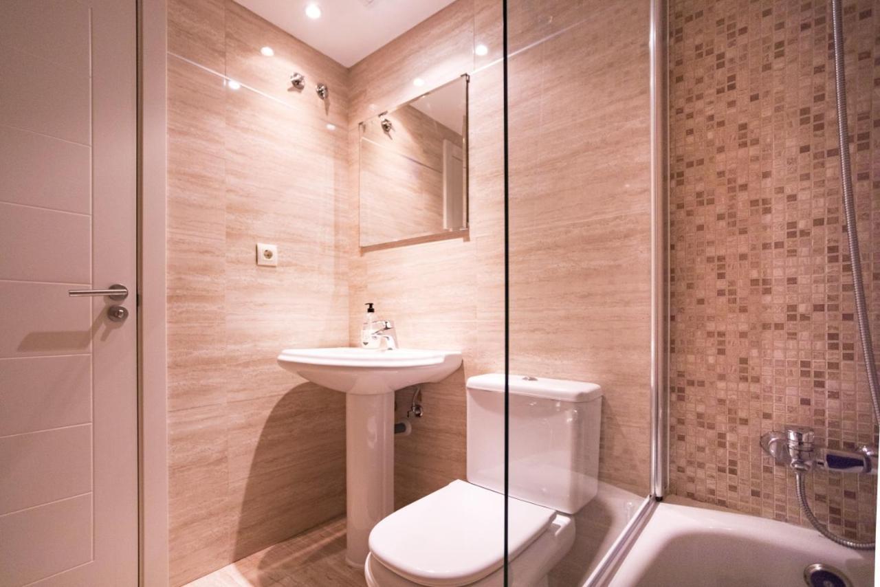 Livemalaga Ventura & Parking Apartman Kültér fotó